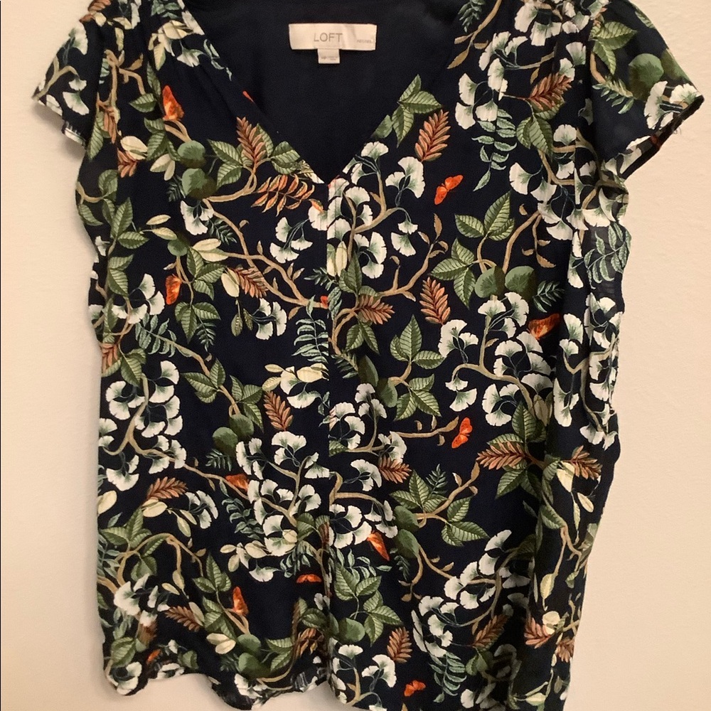 Loft Patterned V-Neck Tee